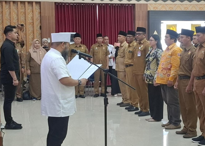 Kukuhkan Pengurus Retret Merah Putih, Gubernur Helmi Ajak ASN Perkuat Nilai Kasih