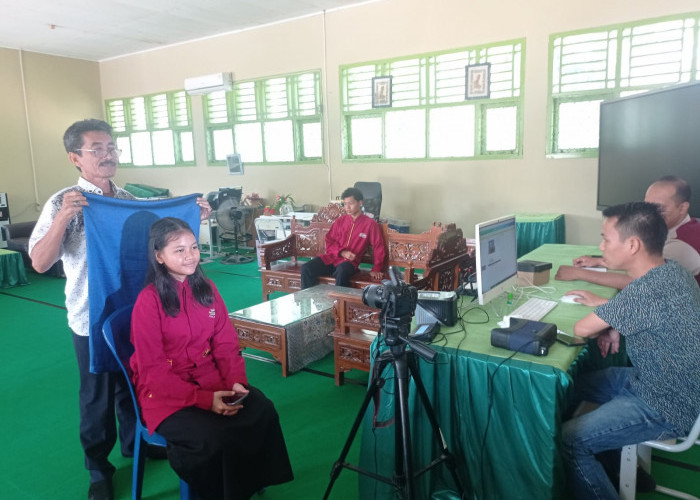 Blusukan Dukcapil Kota Bengkulu ke Sekolah-sekolah Percepat Anak Dapatkan E-KTP