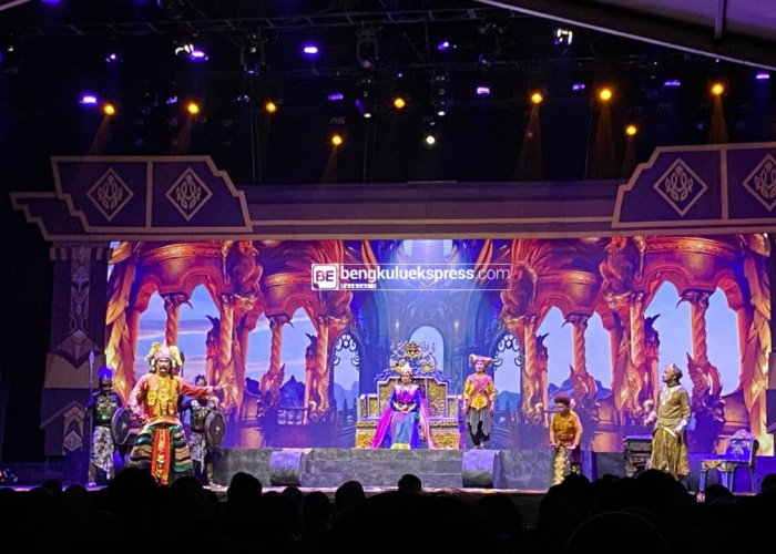 Masyarakat Bengkulu Larut Dalam Pementasan Teater Koma dengan Lakon Roro Jonggrang