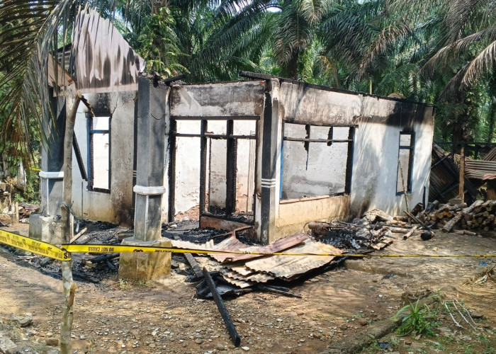 Tragedi Dini Hari di Desa Senali, Kebakaran Rumah Milik Meka Hartati Tewaskan Pasutri Muda
