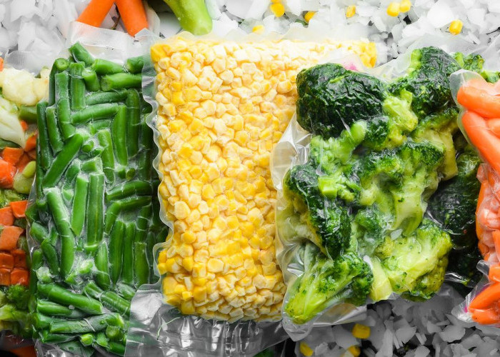 Hanya Gunakan Air yang Dicampur Garam, Ini Metode Cepat dan Aman untuk Mencairkan Makanan Beku