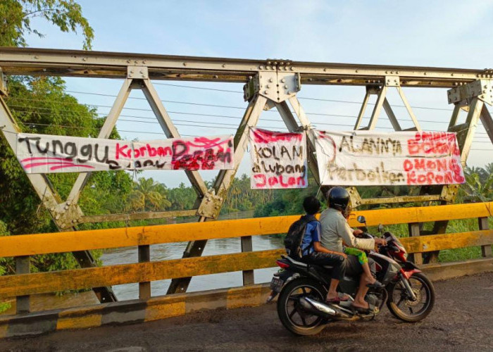 Diprotes Warga, Jalan Rusak di Jembatan Kampung Kelawi Langsung Direspon DPUPR