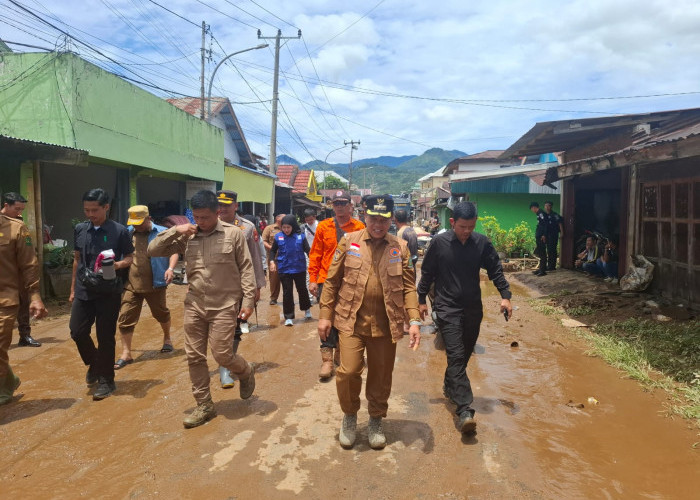 Lebong Tanggap Darurat, Bupati Azhari Instruksikan Audit Penyebab Banjir di 6 Kecamatan