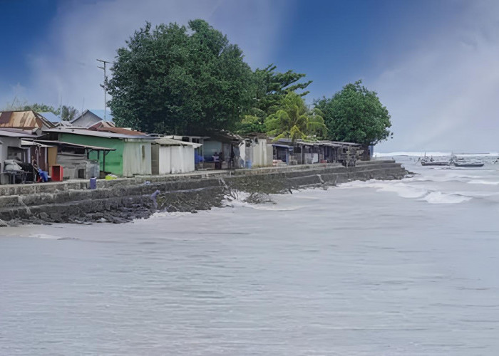 Cuaca Ekstrem, BPBD Imbau Warga Jauhi Aktivitas di Pantai Panjang dan Sekitarnya 