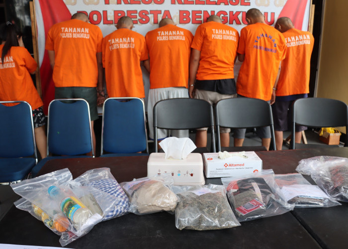 Jaringan Narkoba Antar Provinsi Dibongkar, Polresta Bengkulu Amankan 10 Tersangka, Sita Sabu dan Ganja