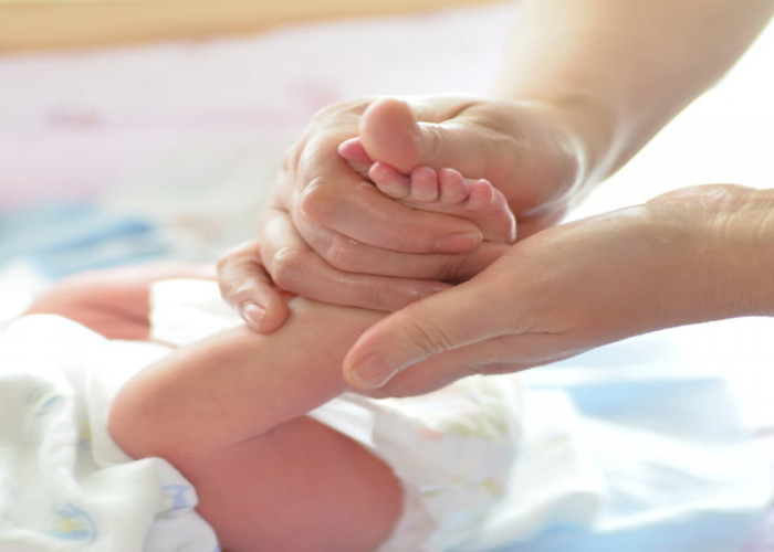 Mengetahui Pentingnya Skincare Bayi Baru Lahir untuk Ibu Muda