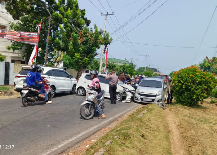 Kecelakaan Beruntun di Dekat Rumah Dinas Kejati Bengkulu, Libatkan Dua Mobil dan Satu Motor