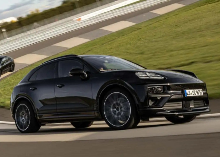 Tampil Keren, Porsche Macan EV Pakai HUD Augmented-Reality dengan Tiga Layar