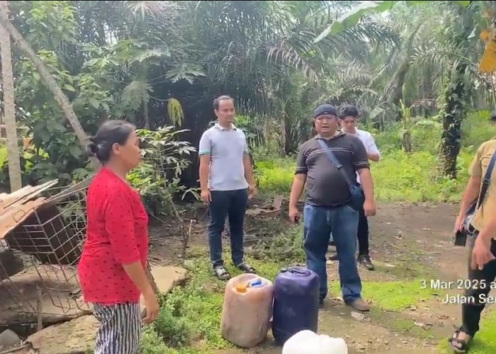 Polisi Grebek Empat Warung Tuak di Kampung Melayu, Ratusan Liter Dimusnahkan