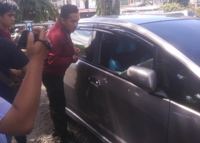 Bandit Pecah Kaca Ambil Tas di Mobil Ajudan Pj Bupati Bengkulu Tengah, Sejumlah Barang Berharga Raib