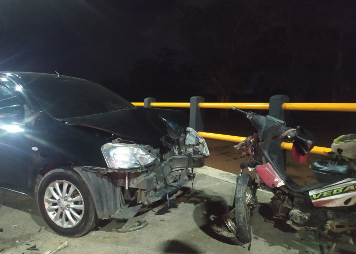 Kecelakaan di Jembatan Elevated, Penjual Ikan Asin Alami Luka Berat