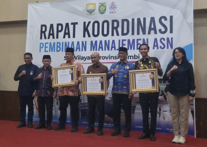 Terapkan Manajemen Talenta ASN, Pemkab Kaur Terima Penghargaan BKN