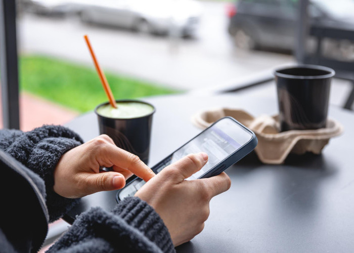 Sering Pakai WiFi Publik? Ini Kebiasaan yang Bisa Membahayakan Data Pribadi