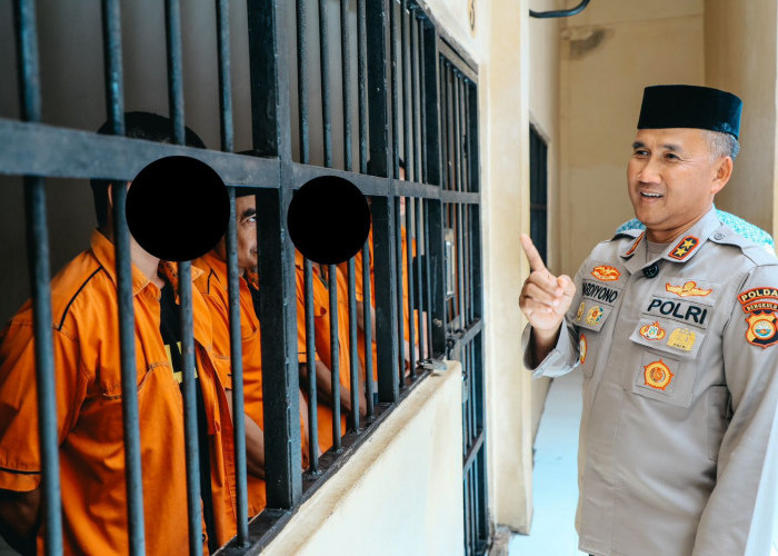 Kapolda Bengkulu Bagikan Nasi Kotak di Rutan, Tanamkan Harapan bagi Tahanan