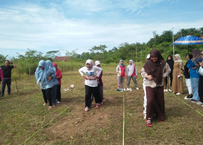 35 Tim Antusias Ikuti Lomba Terompah Panjang