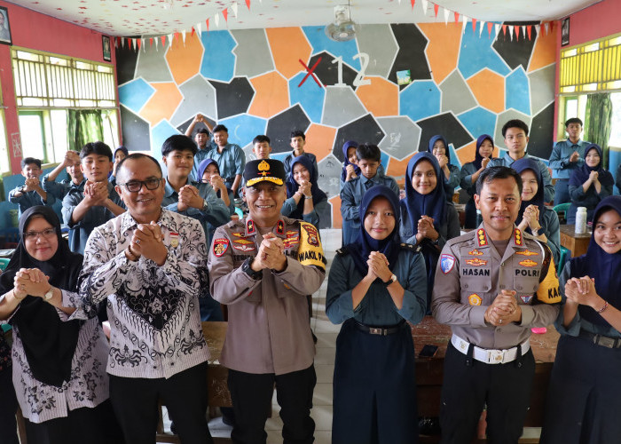 Wakapolda Bengkulu Turun ke Sekolah, Ingatkan Pelajar Bahaya Narkoba hingga Bullying  ?