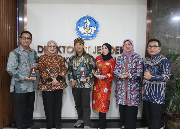 Universitas Bengkulu Raih Empat Penghargaan di Ajang Anugerah Diktisaintek 2024 