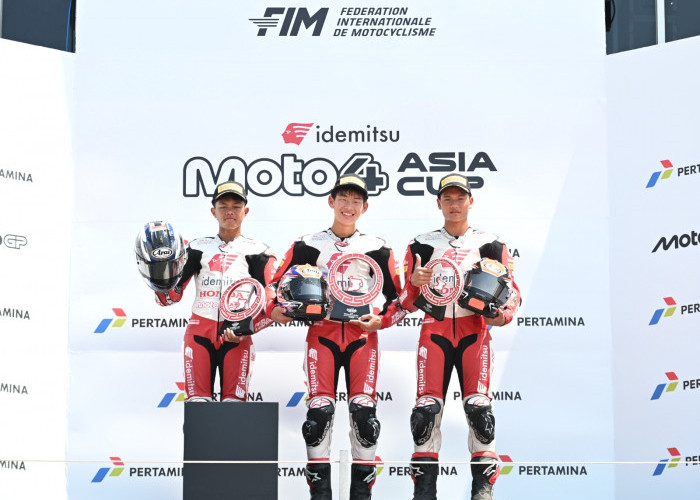 Melesat di Tengah Persaingan Ketat, Bintang dan Resky Naik Podium Moto4 Asia Cup