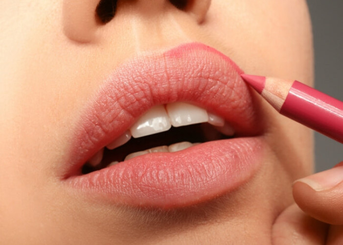 Biar Gak Asal, Ini Tips Jitu Memilih Lipstik untuk Bibir Kering dan Mengelupas