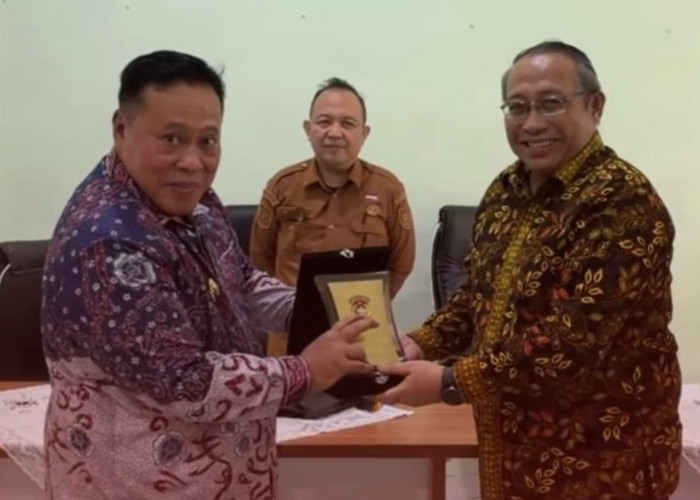 Peduli Kesehatan Warga, Pemkab Mukomuko Sekolahkan Dokter Asli Daerah Jadi Spesialis di UGM