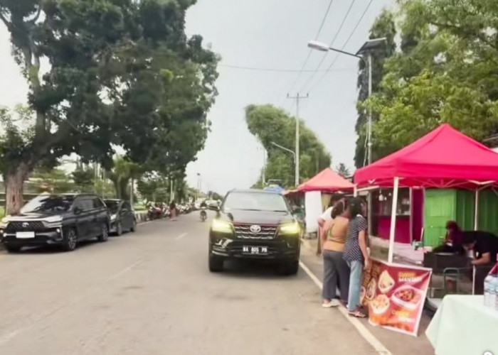 Dukung Usaha Lokal, Pemkab Mukomuko Wacanakan Bantuan Tenda Seragam bagi Pedagang Taman Bundaran