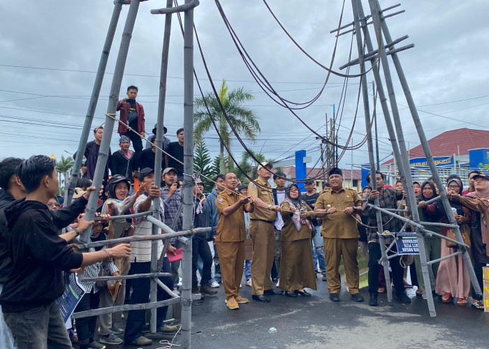 Pemprov Bengkulu Dukung Aksi Warga Tutup SUTT PLTU Teluk Sepang dan Sambut Energi Hijau