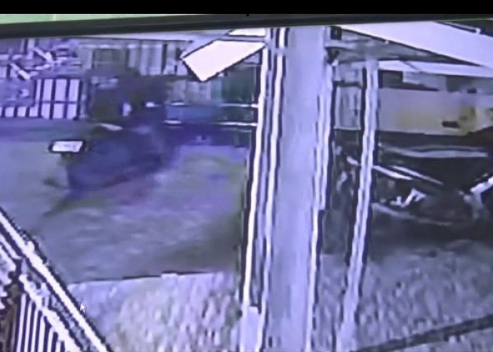 Motor Baru Digondol Maling Saat Sholat Subuh, Pelaku Terekam CCTV