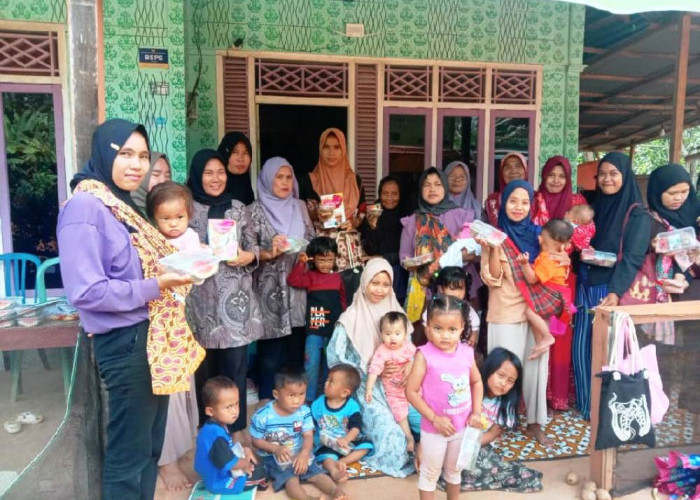 Perangi Stunting, Desa Tanjung Aur Kaur Perkuat Gizi Bumil dan Balita dengan PMT Bergizi Setiap Bulan