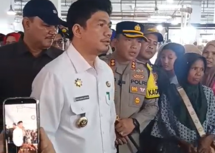 Jamin Harga Bahan Pokok Stabil, Bupati Bengkulu Utara Pantau Distribusi Pangan di Taba Tembilang