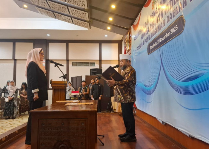 Gubernur Helmi Lantik Elva Hartati Jadi Komisaris Non Independen Bank Bengkulu