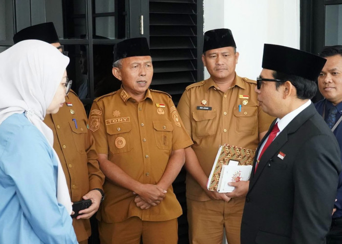 Wali Kota Dedy Wahyudi Temui OJK Bengkulu, Bahas Penguatan BPRS Fadilah