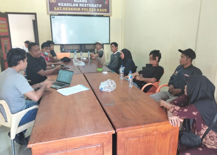 Tersangka Pembacok Kades Pelajaran I Serahkan Diri ke Polres Kaur