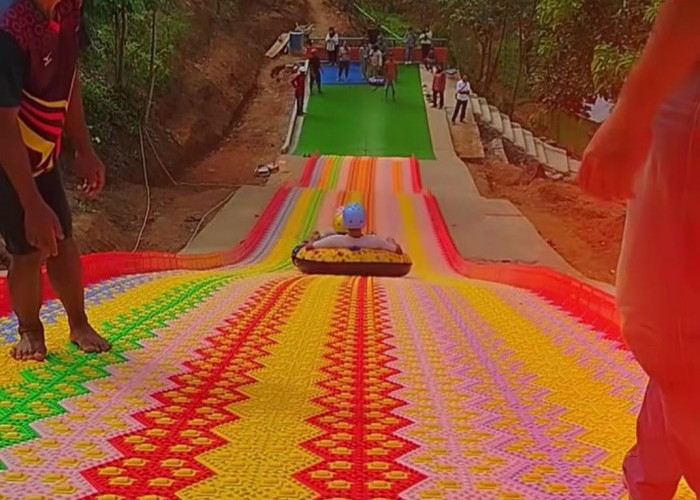 Rainbow Slide Tirta Surya, Destinasi Wisata Baru yang Wajib Dikunjungi di Mukomuko