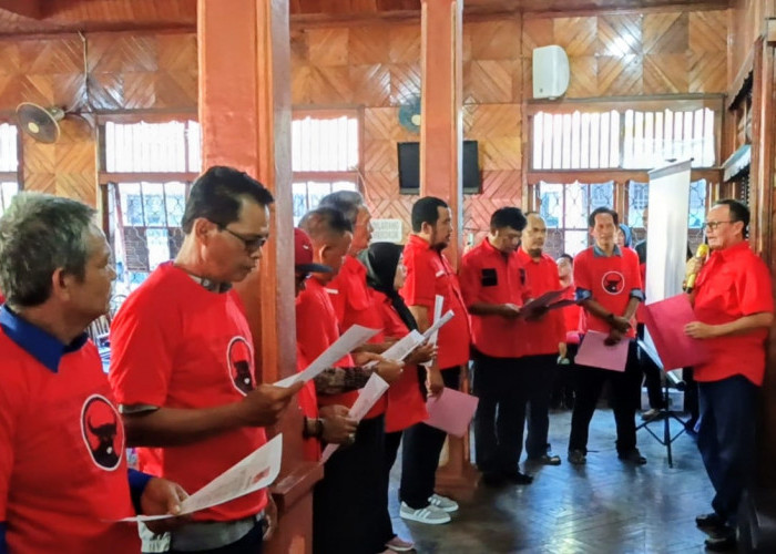 Kukuhkan Struktur Organisasi, 99 Pengurus PAC PDI Perjuangan se-Bengkulu Selatan Resmi Dilantik