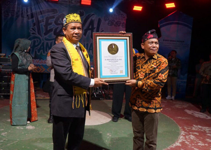 Spektakuler! Kota Bengkulu Raih Rekor Dunia LEPRID Lewat Tari KATERA 15 Ribu Penari