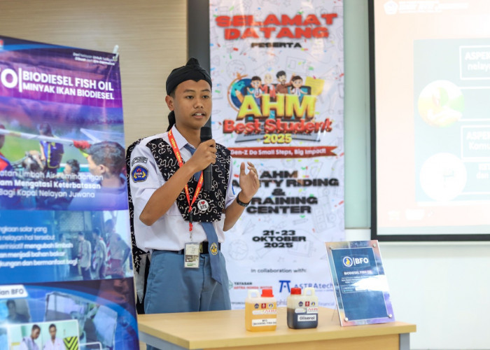 Refan Enggi Febrianto Raih Juara Utama AHM Best Student 2025 Berkat Inovasi Biodiesel Dari Limbah Ikan