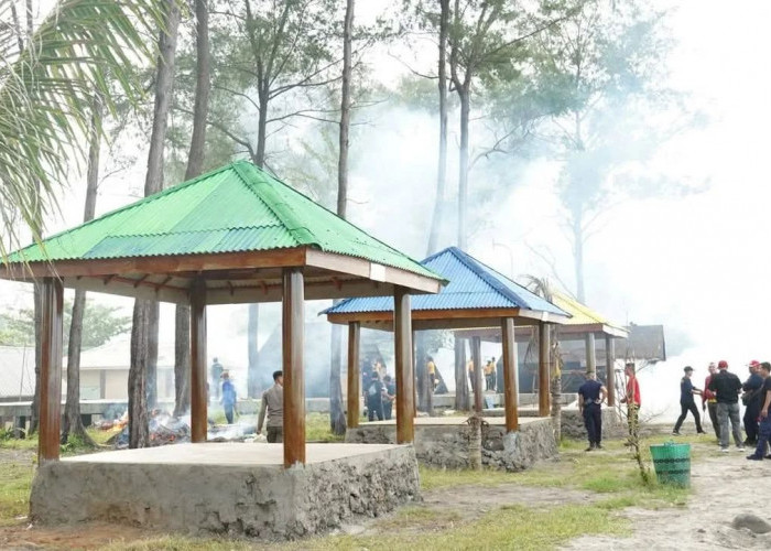 Pemkot Bengkulu Tata Kawasan Pantai Pasir Putih, Pondok Pedagang Dibongkar Diganti Gazebo Gratis