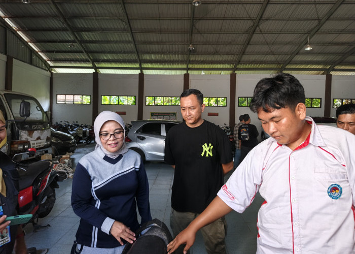 Tingkatkan Nilai Lelang Aset Korupsi, Kejari Bengkulu Libatkan Siswa SMK dalam Perawatan Kendaraan Sitaan