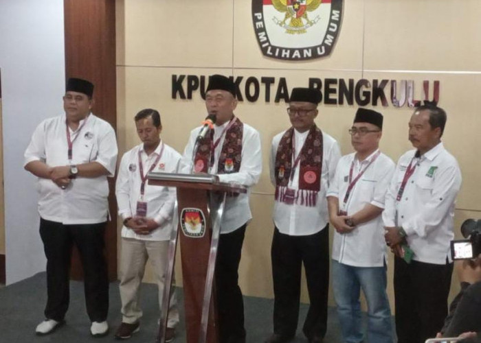 Dani Hamdani - Sukatno Paparkan Program Unik Bangun Sirkuit dan Lapangan Minisoccer di Setiap Kecamatan