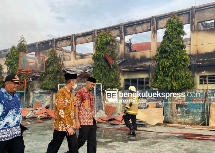 Tempo 3 Jam, Puluhan Ruangan di SMKN 3 Kota Bengkulu Hangus Terbakar