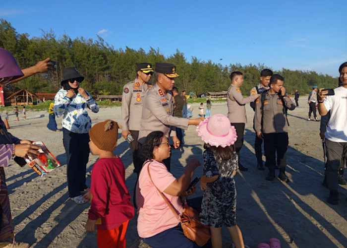 Kapolda Bengkulu Pantau Keamanan Objek Wisata di Bengkulu 