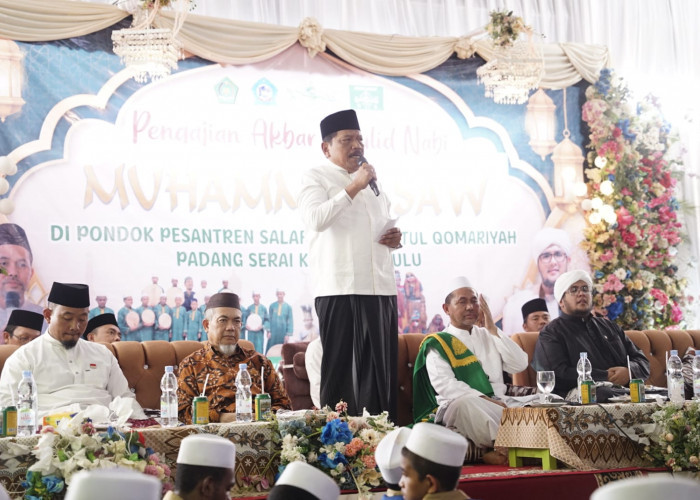 Wagub Mian Hadiri Pengajian Akbar Maulid Nabi di Pesantren Hidayatul Qomariah