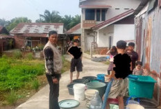 Pemkot Bengkulu Siagakan Armada 24 Jam, Distribusi Air Bersih Warga Kekeringan Dilakukan Berkala