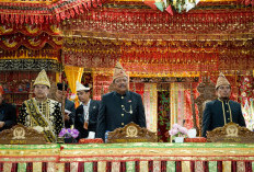 HUT Lebong ke-22, Helmi–Mian Beri Kado Jalan Mulus hingga Ambulans Gratis