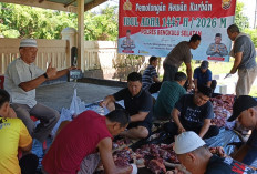 Wujud Kepedulian Polri, Polres Bengkulu Selatan Sembelih 16 Ekor Sapi Kurban untuk Kaum Duafa