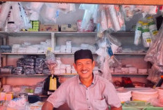 Harga Plastik Naik Tajam, Pedagang Bengkulu Selatan Keluhkan Penurunan Pembeli