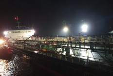 Alur Pulau Baai 6,5 Meter LWS, Dua Kapal Bawa 7.500 Ton Pertalite Lancar Bersandar