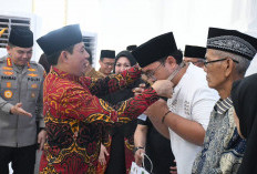 Wali Kota Bengkulu Lepas 1.231 Jemaah Haji, Seragam Batik Jadi Simbol Kekompakan