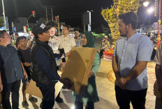 Dorong UMKM Naik Kelas, Pemkot  Salurkan 50 Meja Portable di Belungguk Point