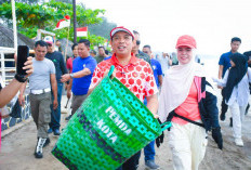 Wisatawan Bisa Langsung Lapor Satpol PP dan Dispar Jika Diperas Pedagang Pantai Panjang